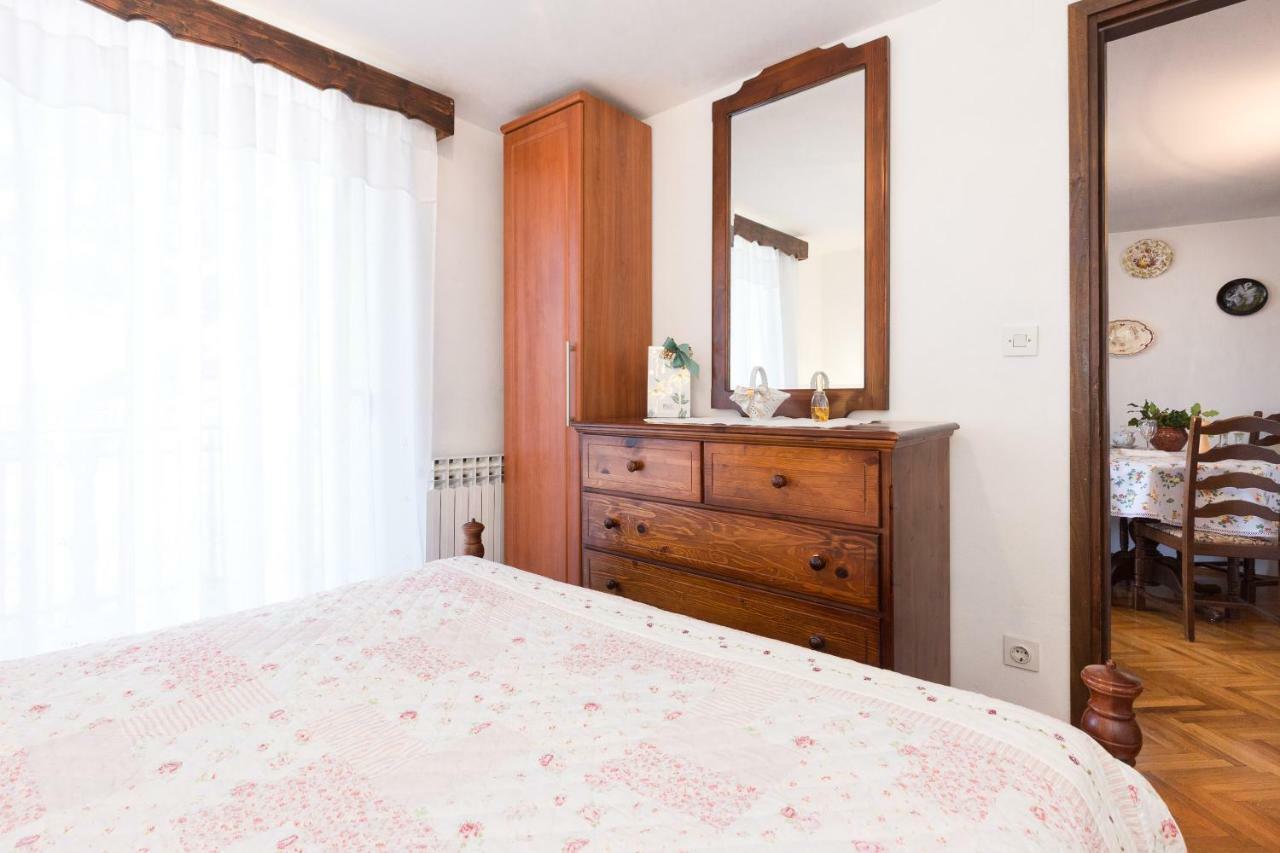 Comfy And Warm Ap With Balcony Surrounded With Beautiful Nature Lovran Exterior foto